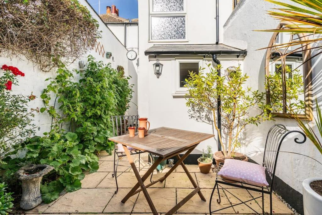 Bijou Cottage Deal Exteriör bild